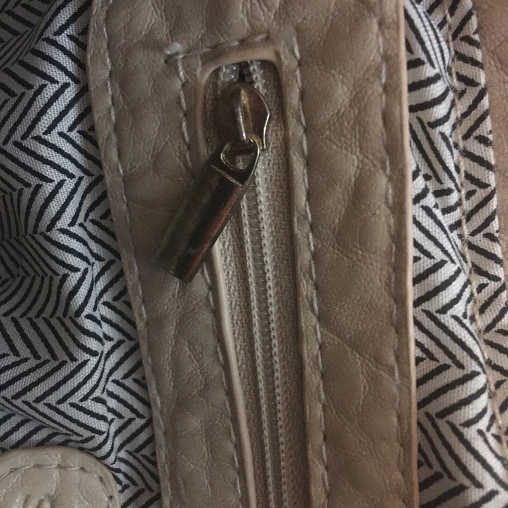 Vintage Steve Madden purse - Picture 10 of 13
